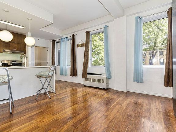 2nd image of 431 Warren St Unit 2-D