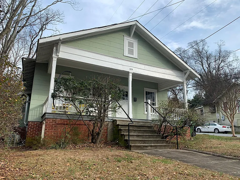 520 Cameron St SE #B — Photo 2