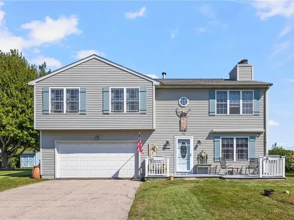 11 Sea Lea Dr, Narragansett, RI 02882