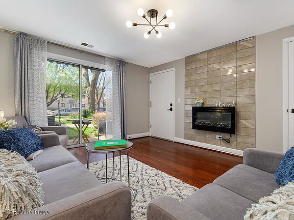 4th image of 8554 W Catherine Ave Unit 2E