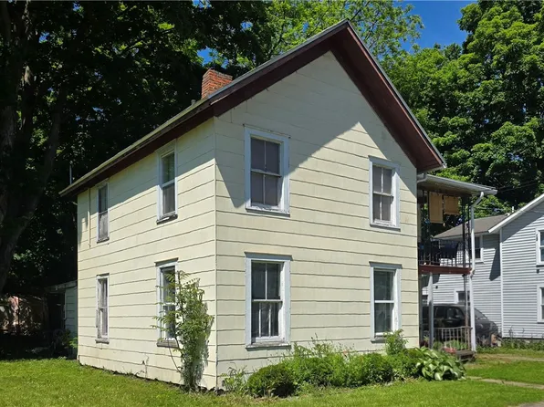 616 Lewis St, Elmira, NY 14904