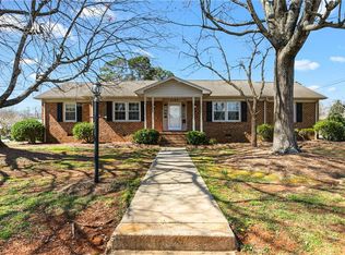 2103 Huntington Rd, Burlington, NC 27215