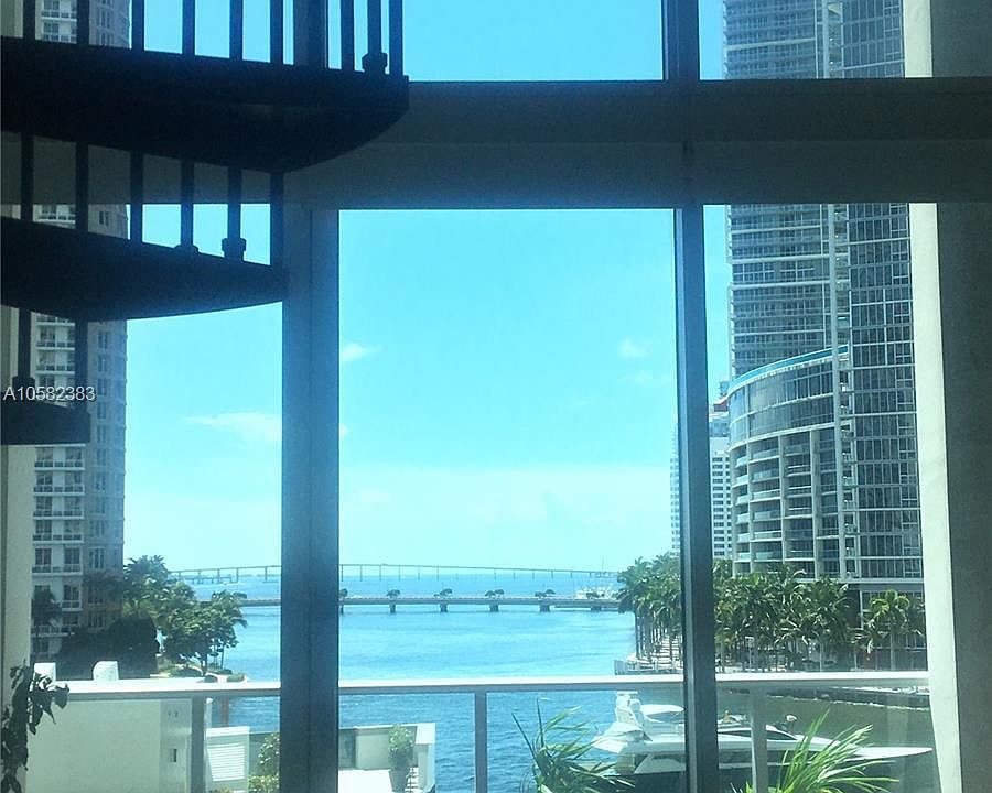 2nd image of 300 S Biscayne Blvd #42