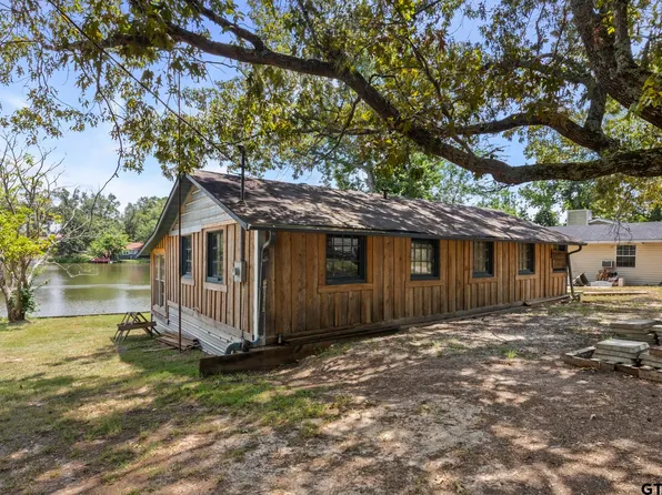 430 Omaha Dr, Omaha, TX 75571