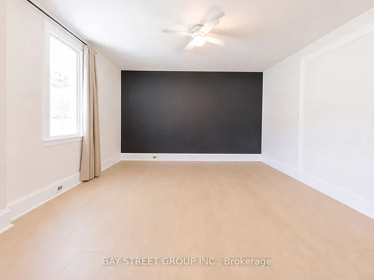 64 Sherbourne St — Photo 3
