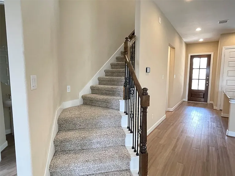 10418 Quiet Courtyard Rd — Photo 27