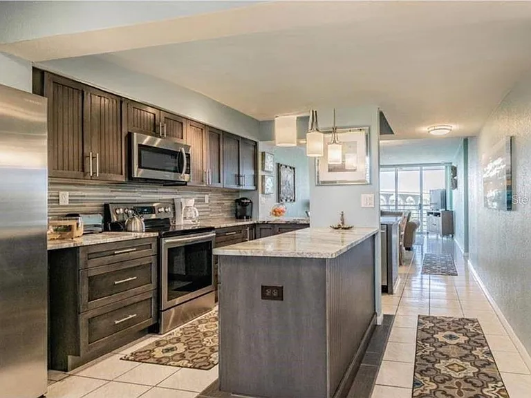 5901 Bahia Del Mar Cir #422 — Photo 5