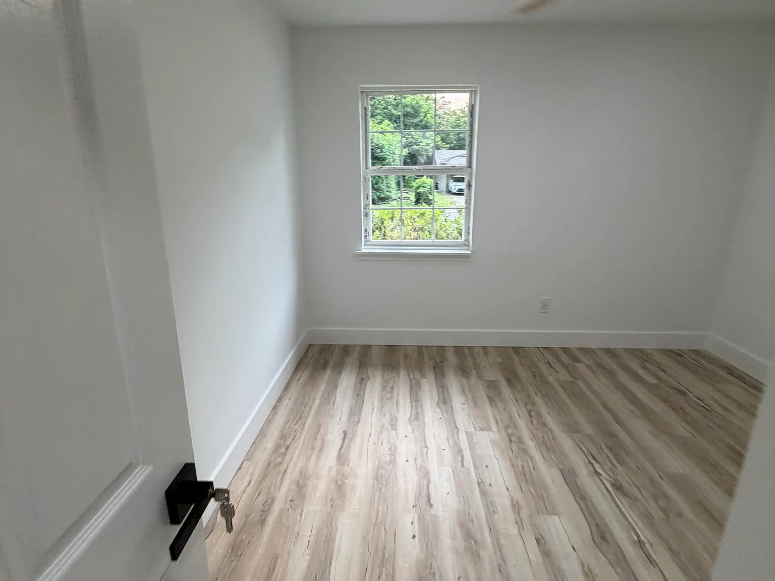 4 bed, 2115 sqft, $2,600 — Photo 1