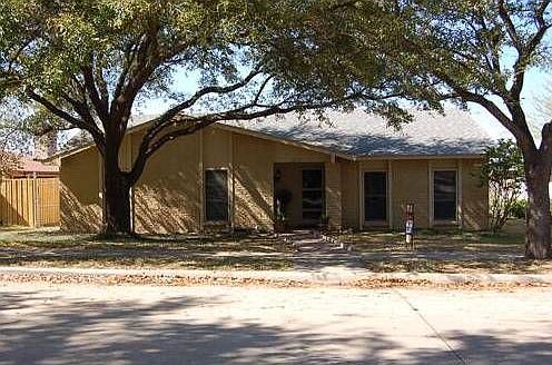 1st image of 2833 Ashglen Dr