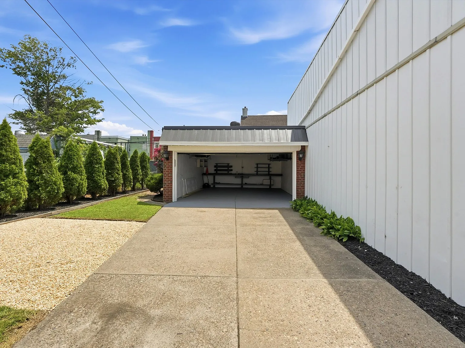 3 bed, 1700 sqft, $2,695 — Photo 4
