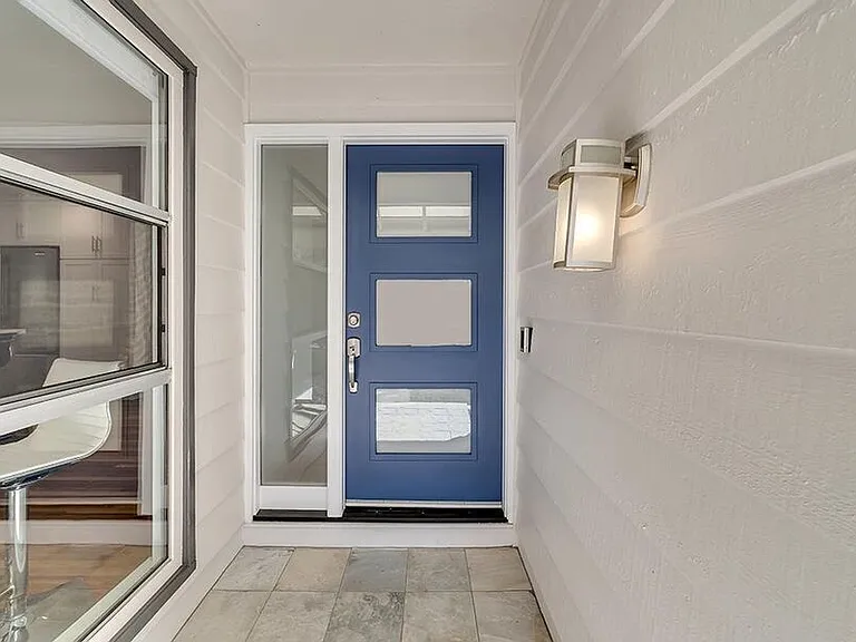 661 W Remington Dr — Photo 24