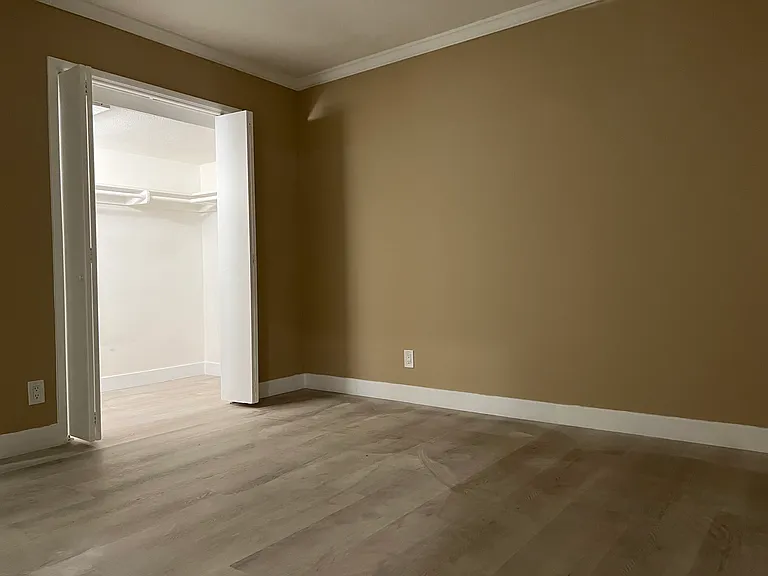 1515 Oak St #11 — Photo 16