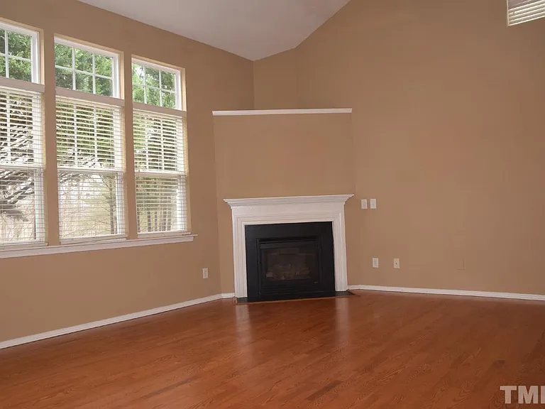 8224 Stone Cellar Dr — Photo 3