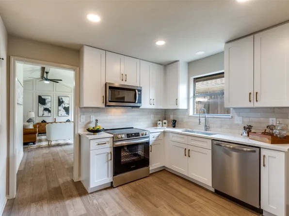 2030 Avignon Dr, Carrollton, TX 75007
