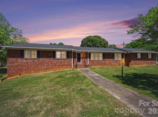 1300 Briarcliff Rd, Shelby, NC 28152