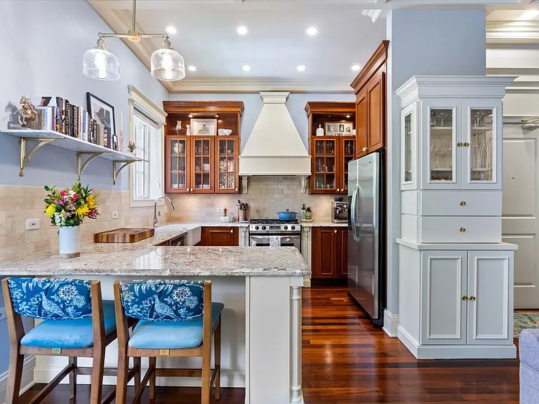 841 W Wellington Ave #3 — Photo 4