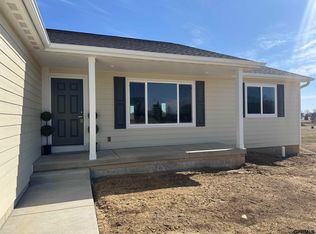 818 N 26th St, Beatrice, NE 68310