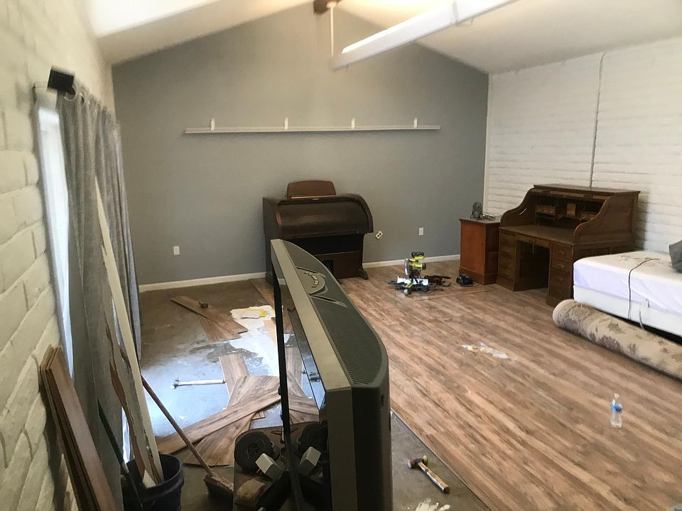 2nd image of 1902 E Osborn Rd #11B
