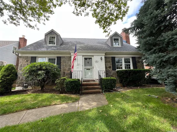 161 Lawrence Street, New Hyde Park, NY 11040