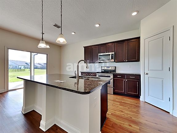 4th image of 3308 Roundabout Dr #1