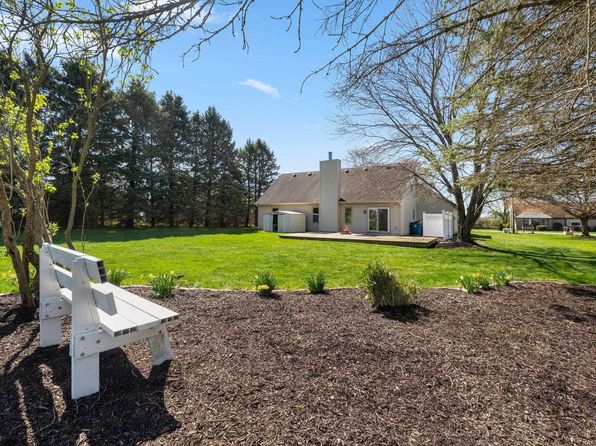 10031 Hosler Rd, Leo, IN 46765