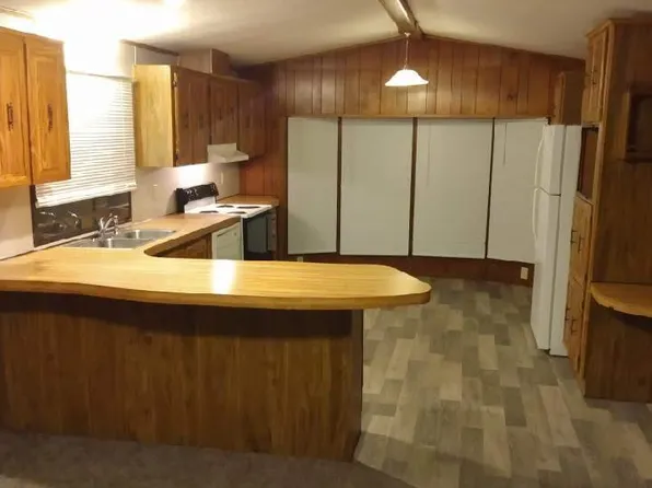 407 E Walnut St Trailer F, Clinton, MO 64735