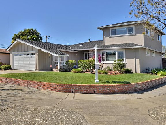 3rd image of 1675 Morocco Dr