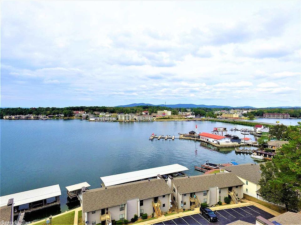 1st image of 120 Catalina Cir