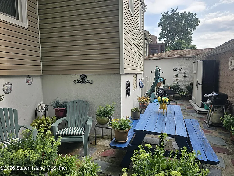 270 Saint John Ave — Photo 9