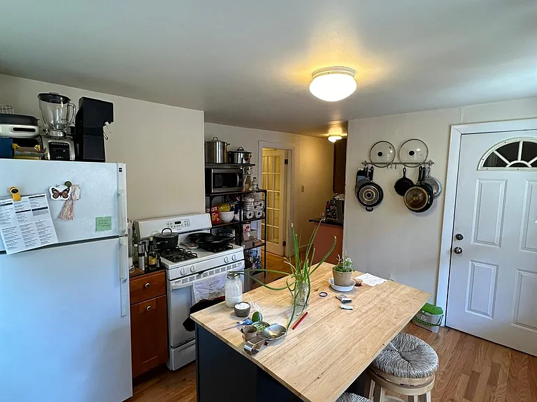 84 Hyde Park Ave #1 — Photo 9