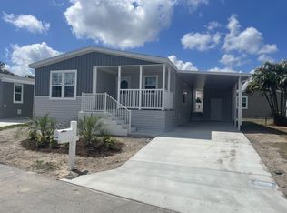 7426 43rd Dr N #586, West Palm Beach, FL 33404