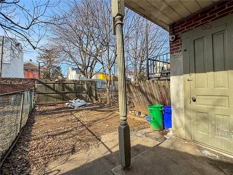 328 N Law St — Photo 8