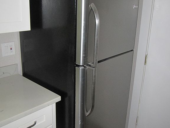 refrigerator included