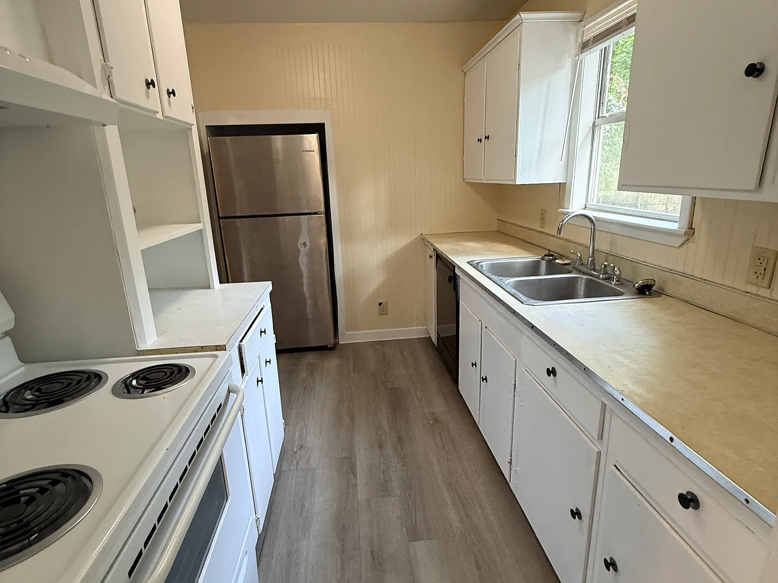2 bed, 1.5 bath, 1115 sqft, $1,200 — Photo 3