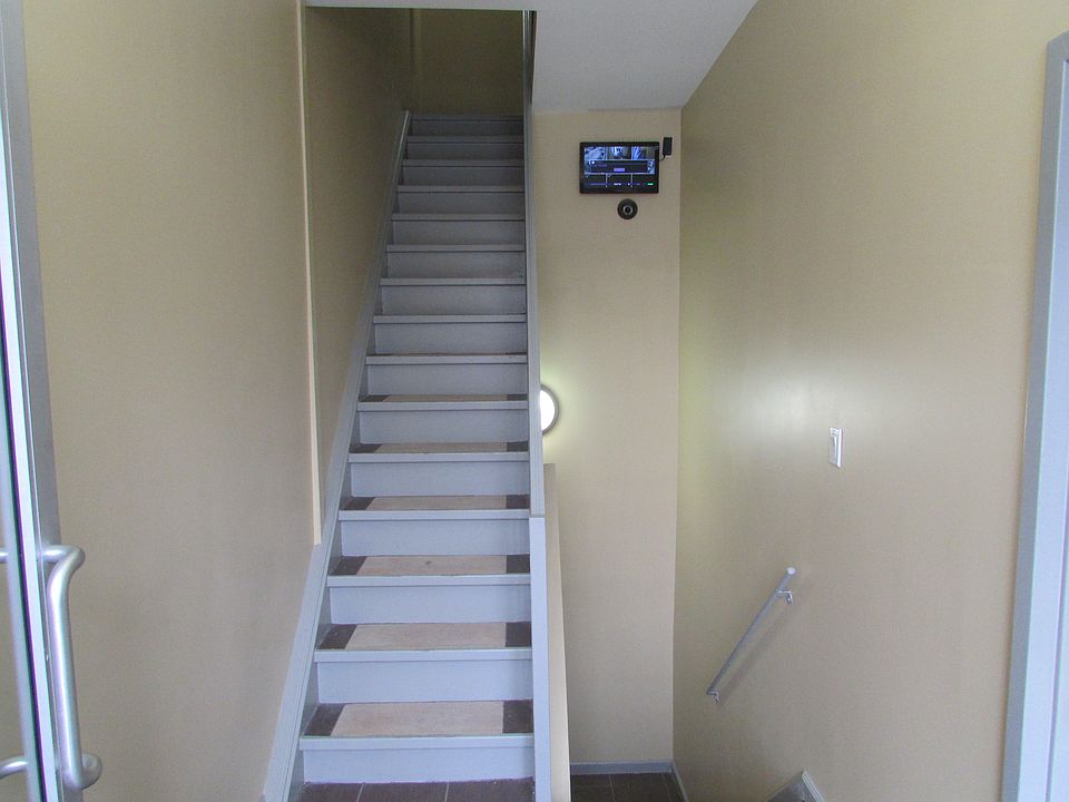 1st image of 199 Menahan St #3