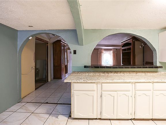 3rd image of 701 Tito St