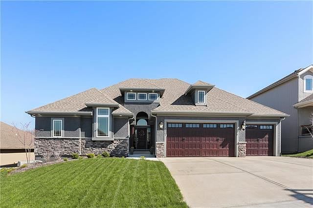 1st image of 7365 NW Forest Lakes Dr
