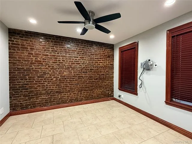 3 bed, 2.0 bath, 1700 sqft, $4,400 — Photo 2