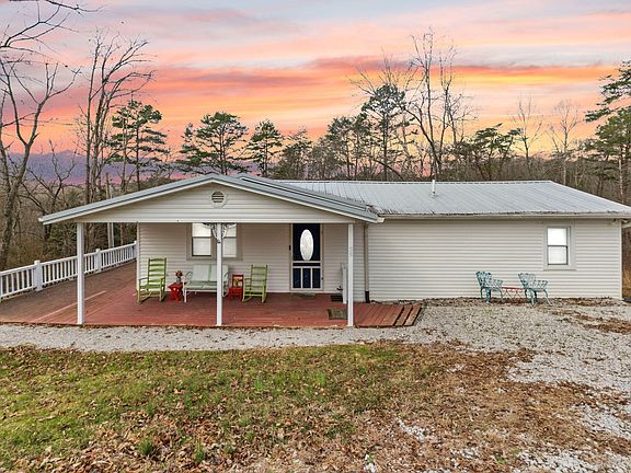 4th image of 55 Dogwood Dr