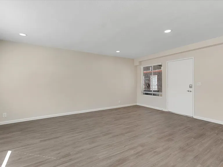 Brookside Apartments — Photo 5