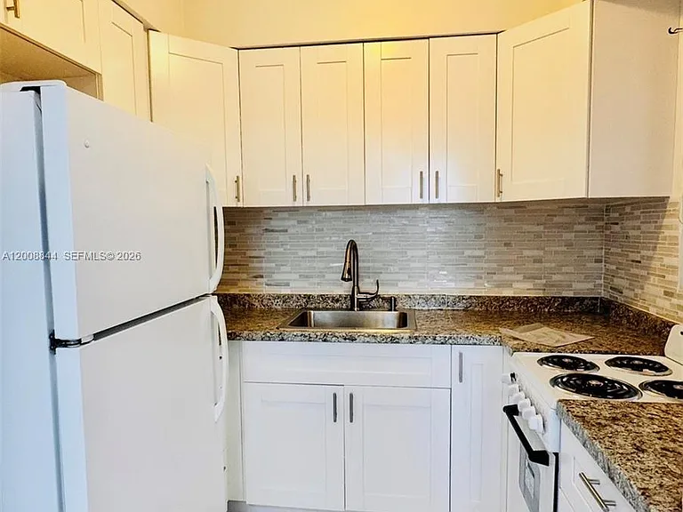 505 S Ocean Dr #A1 — Photo 4