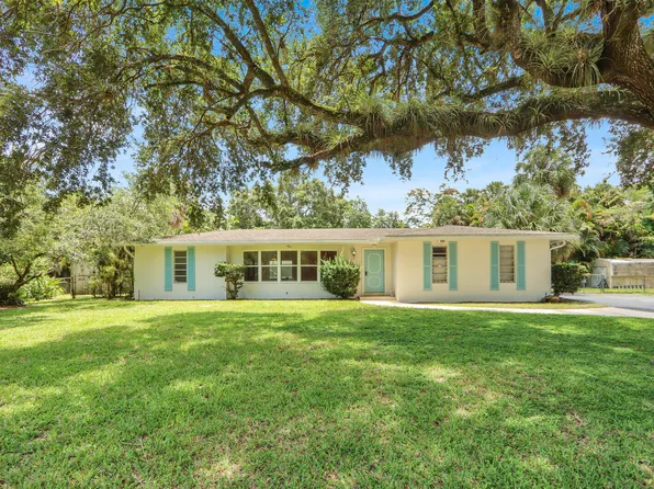 6466 Via Townsend, West Palm Beach, FL 33415