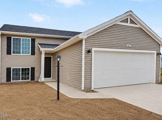 1465 Lee Ann Ave, Defiance, OH 43512