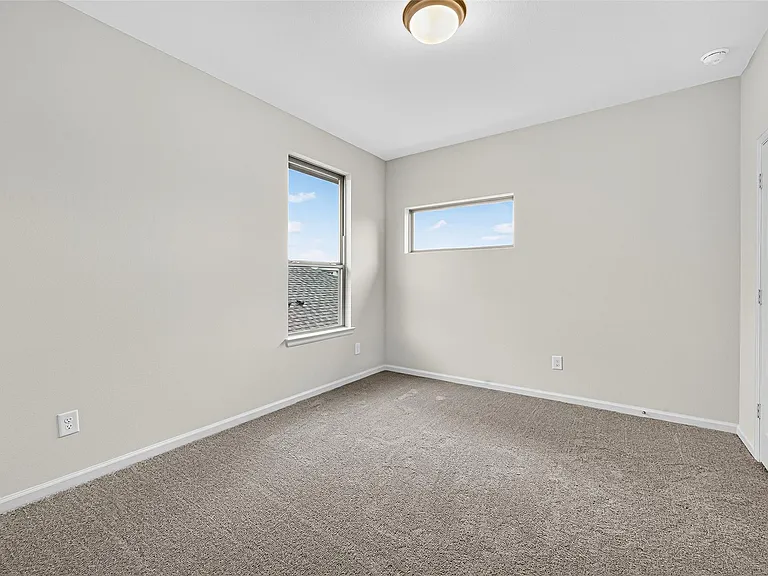 5019 Bowen Prairie Dr — Photo 28