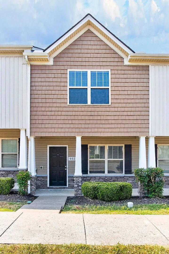 Spacious 2-Bedroom Antioch Townhome! — Photo 2