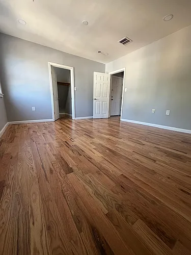 26 Alexander St #3 Photo 1