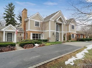 7 Country Ln, Northfield, IL