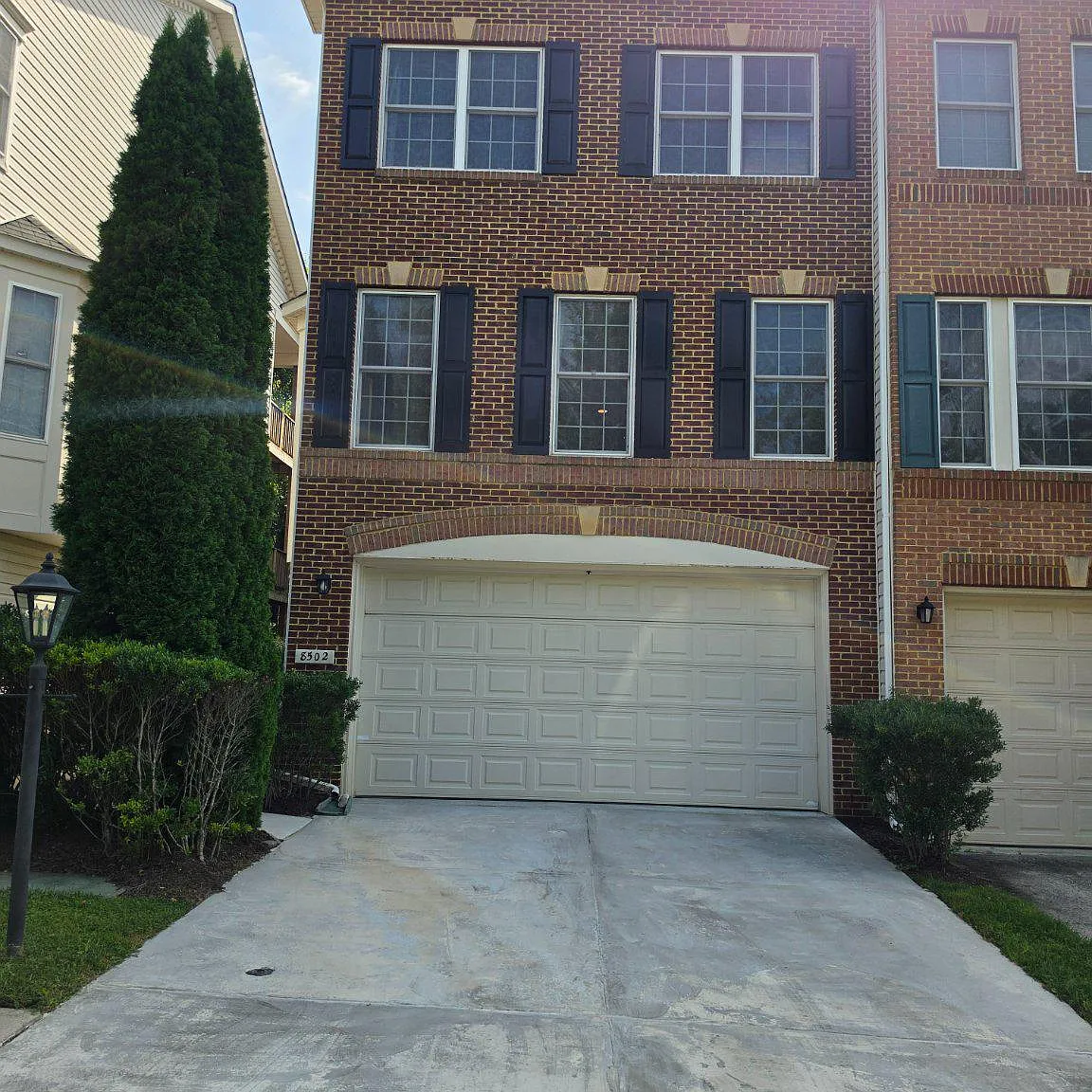 4 bed, 3.5 bath, 2048 sqft, $3,200 — Photo 1