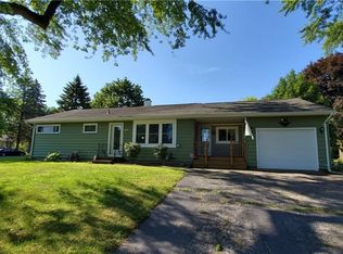 297 Amherst Dr, Webster, NY 14580