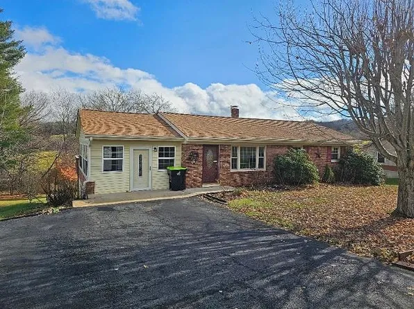 291 Courtland Cir, Galax, VA 24333